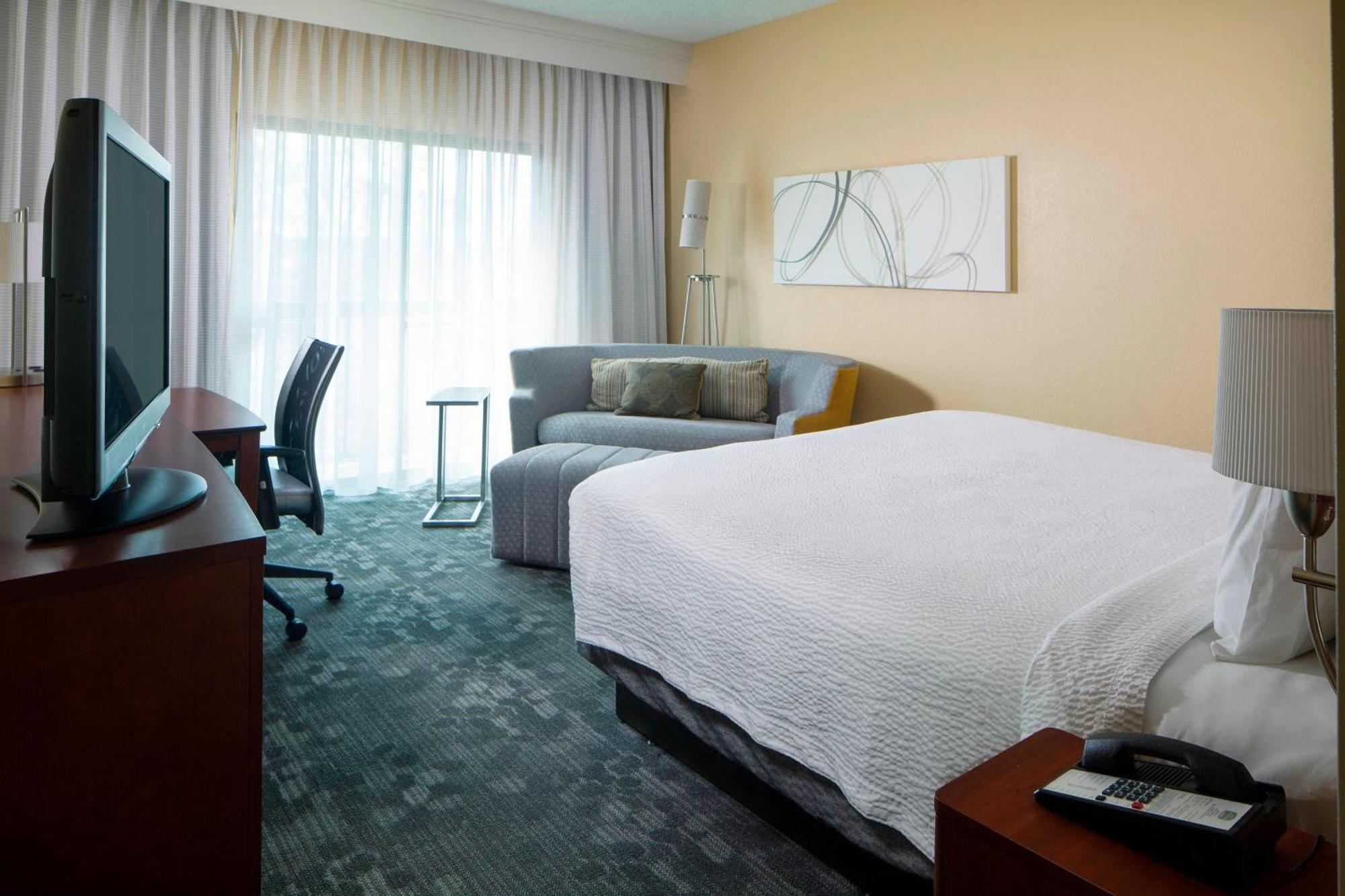 Courtyard By Marriott Huntsville University Drive Kültér fotó