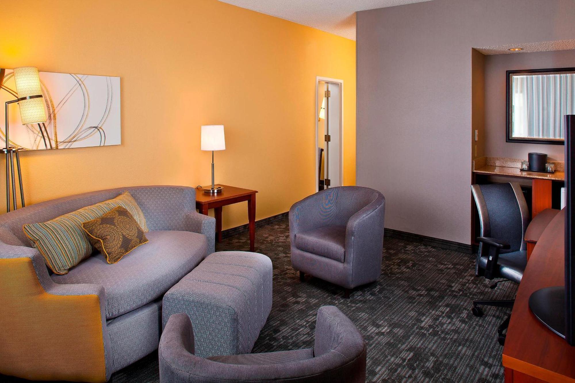 Courtyard By Marriott Huntsville University Drive Kültér fotó