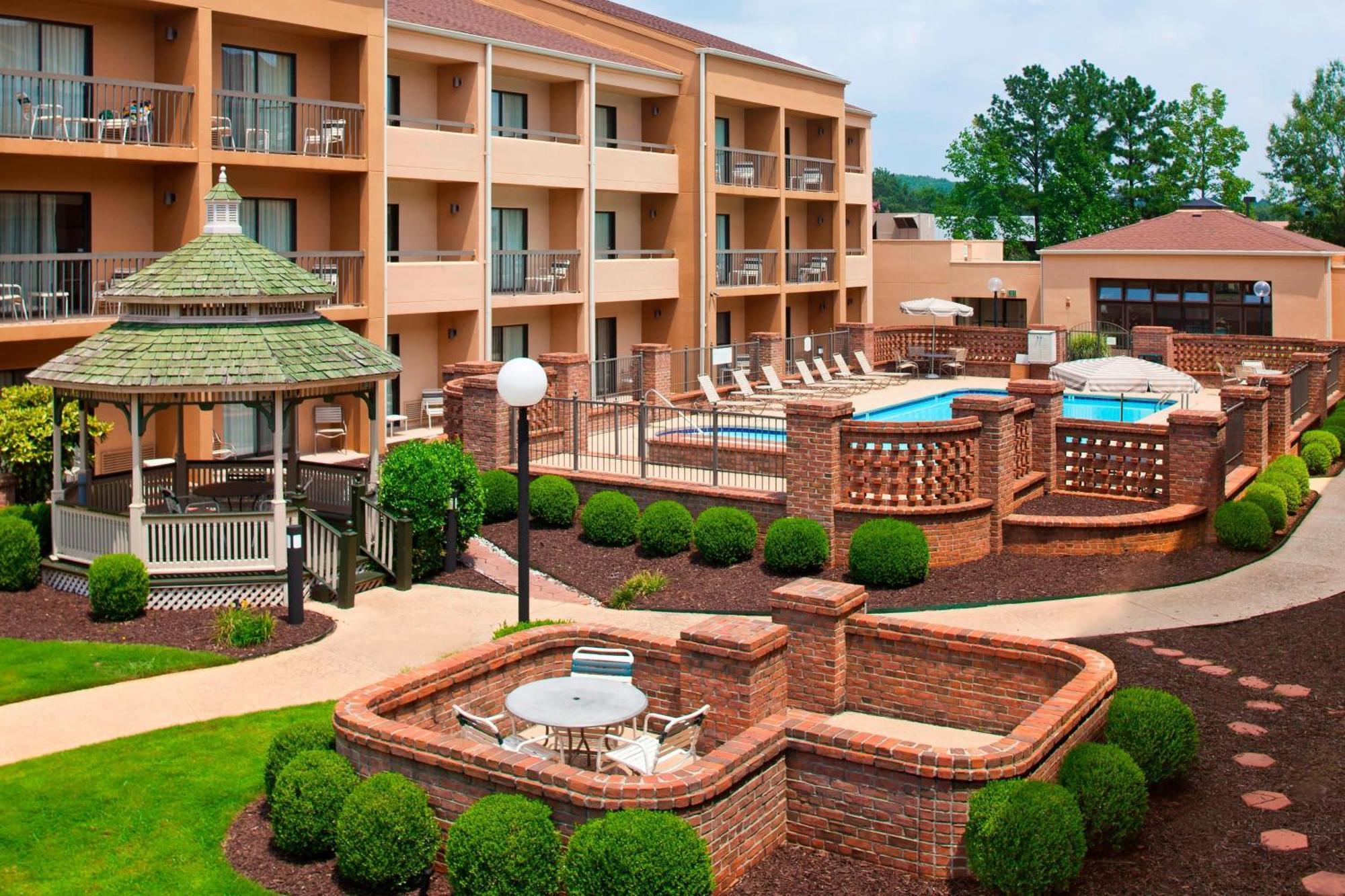 Courtyard By Marriott Huntsville University Drive Kültér fotó