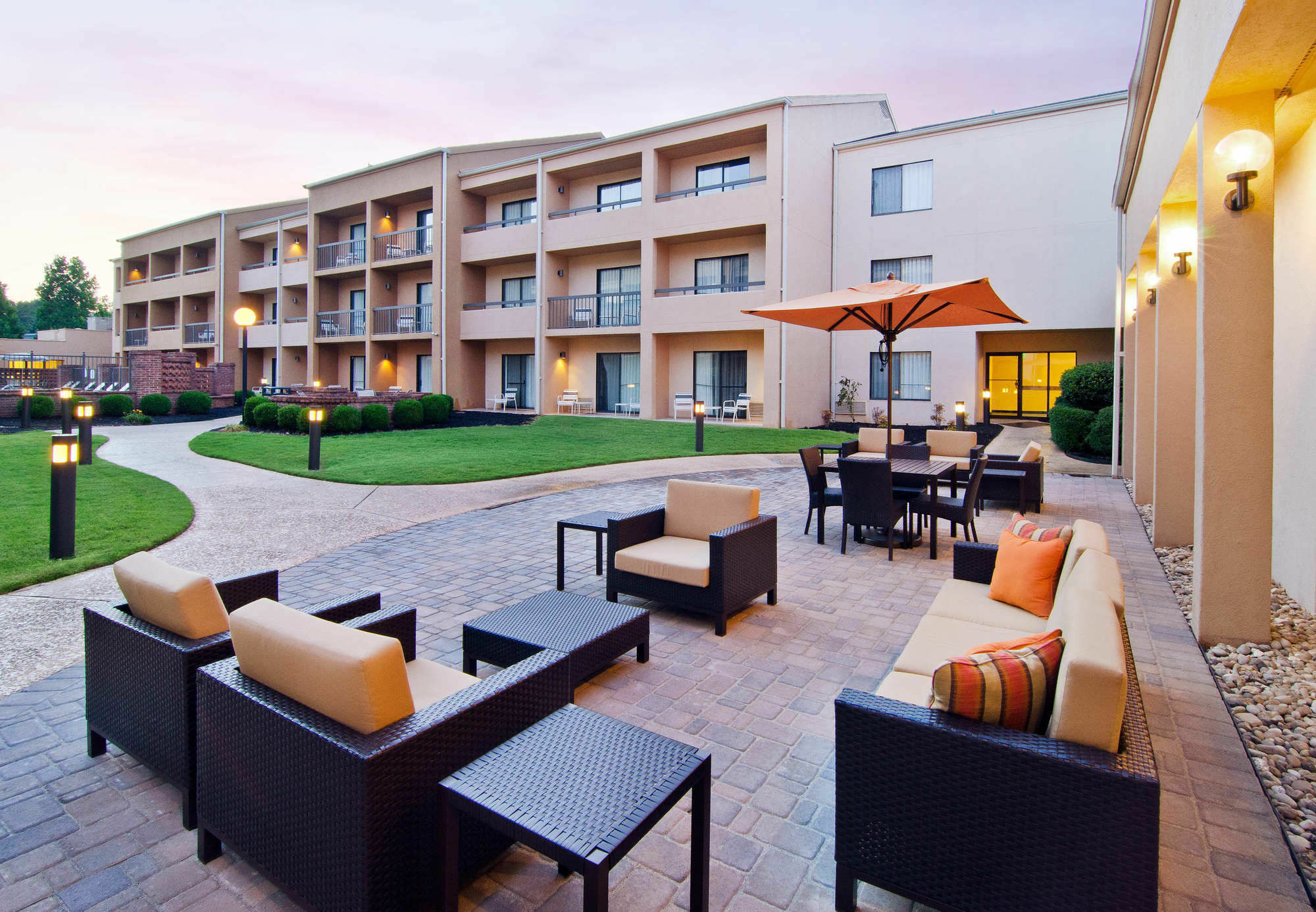 Courtyard By Marriott Huntsville University Drive Kültér fotó
